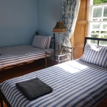 Bed & Breakfast Knockaderry House