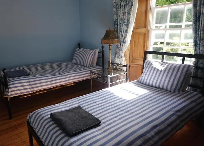 Bed & Breakfast Knockaderry House