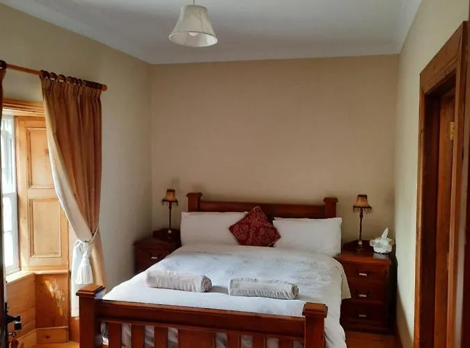 Knockaderry House Bed & Breakfast 4*